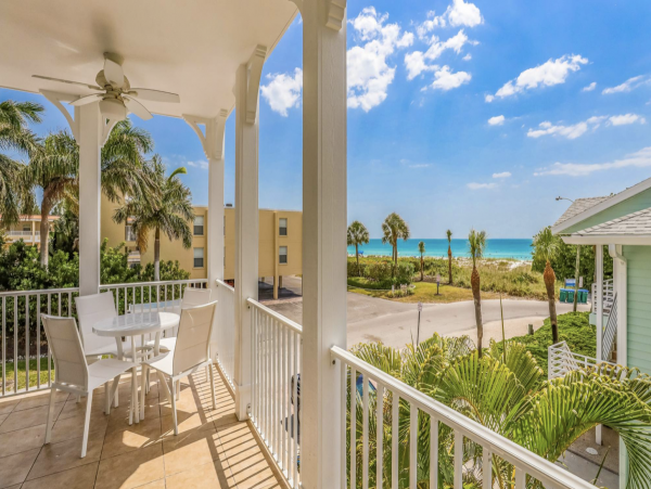 Expansive Beach Home - Casual Luxury - Steps to the Beach